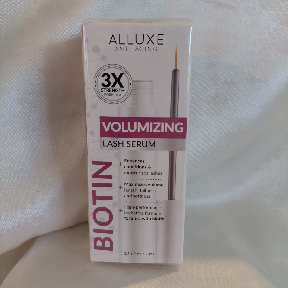 Volumizing Lash Serum - White and Pink